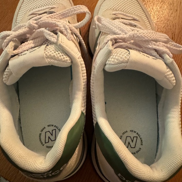 New Balance shoes men’s size 9.5 ‘WORN ONCE’ - Picture 4 of 5